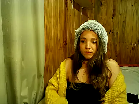 hornyshow_tv – webcam model profile photo Image 2