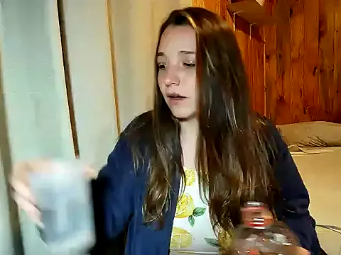 hornyshow_tv – webcam model profile photo Image 3