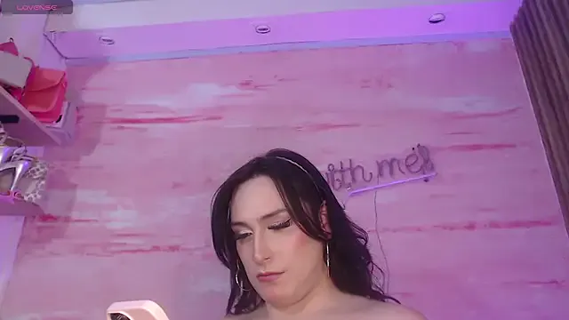 zeldaes – webcam model profile photo Image 8