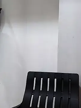 bisexualmilf – webcam model profile photo Image 12