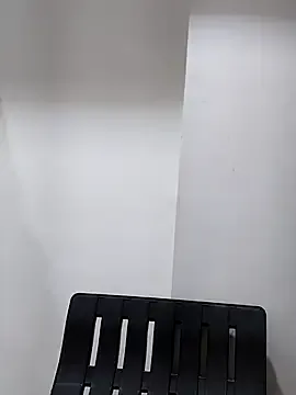 bisexualmilf – webcam model profile photo Image 13