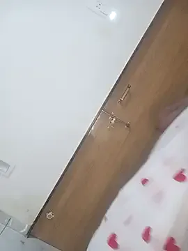 bisexualmilf – webcam model profile photo Image 5