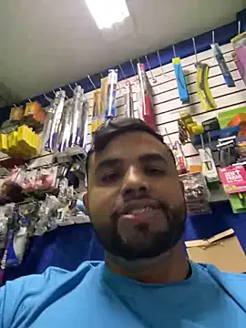 DomManlyGuy – webcam model profile photo Image 2