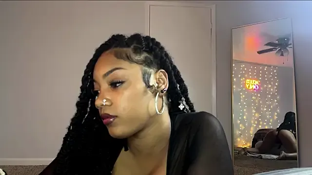 Ann_Sulu – webcam model profile photo Image 5