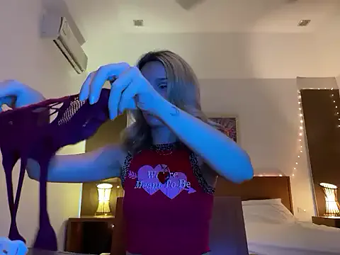 mysthush – webcam model profile photo Image 17