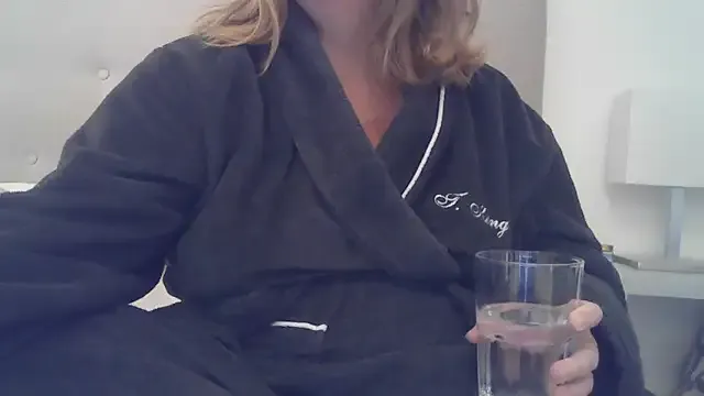 lioncluess – webcam model profile photo Image 19