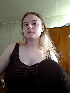 roouse – webcam model profile photo Image 10