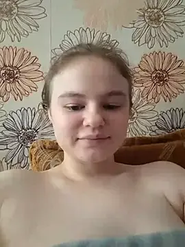 roouse – webcam model profile photo Image 6