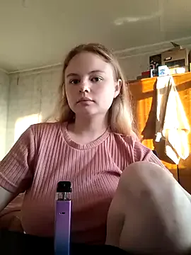 roouse – webcam model profile photo Image 8