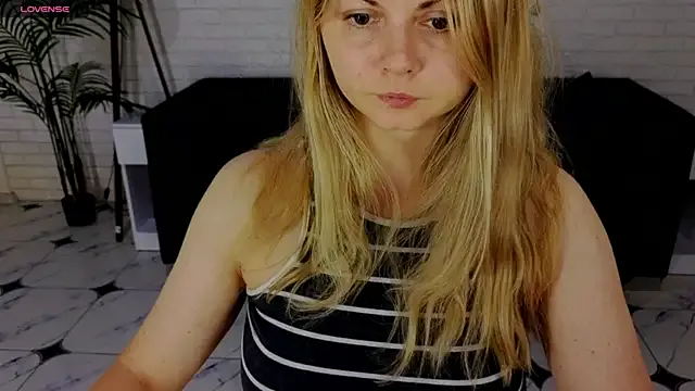 alexandjohntv – webcam model profile photo Image 15