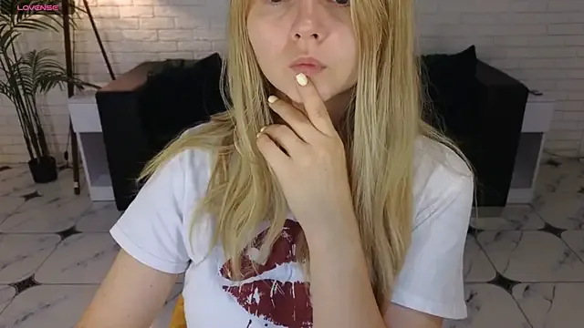 alexandjohntv – webcam model profile photo Image 18