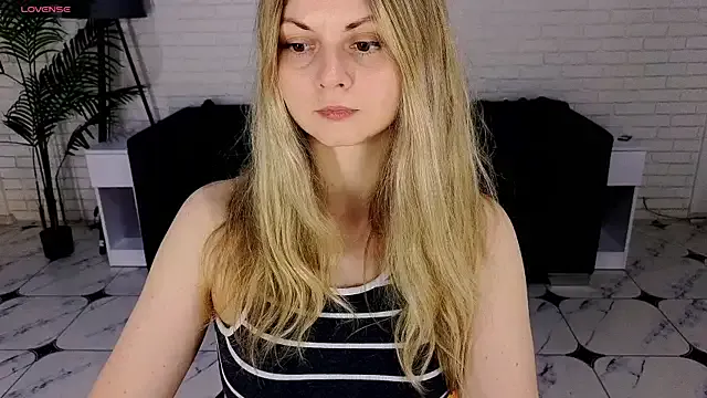 alexandjohntv – webcam model profile photo Image 4