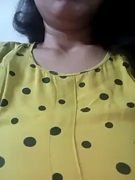 sweetshy_ – webcam model profile photo Image 16