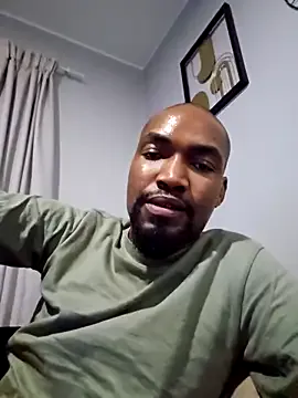 PabloArena – webcam model profile photo Image 18