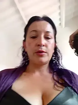 someone_sweet – webcam model profile photo Image 12