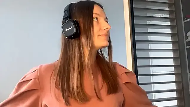 dirtypub – webcam model profile photo Image 2