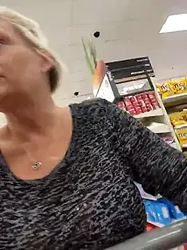 xaander_ – webcam model profile photo Image 2