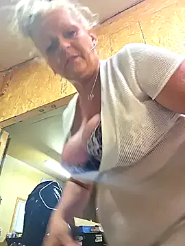 xaander_ – webcam model profile photo Image 7