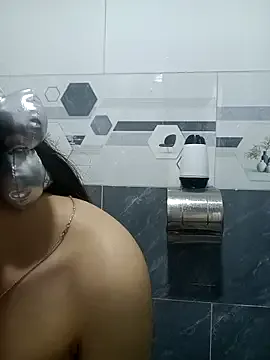 alexandjohntv – webcam model profile photo Image 8