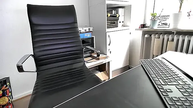 tinapie – webcam model profile photo Image 6