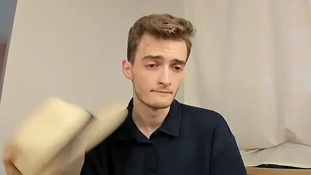 someone_sweet – webcam model profile photo Image 2