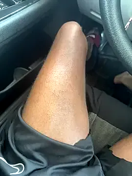 _Tomy08calderon – webcam model profile photo Image 2