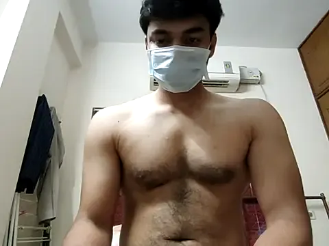 roouse – webcam model profile photo Image 14