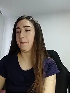 bisexualmilf – webcam model profile photo Image 10