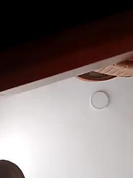 bisexualmilf – webcam model profile photo Image 14