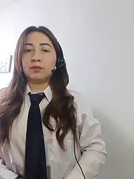 bisexualmilf – webcam model profile photo Image 17