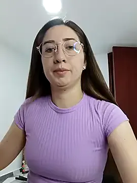 bisexualmilf – webcam model profile photo Image 2