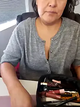 someone_sweet – webcam model profile photo Image 3