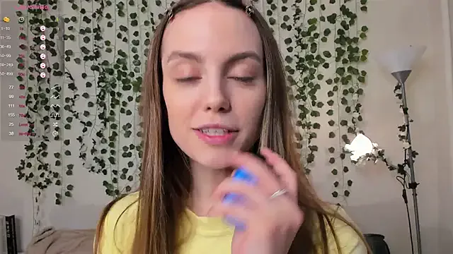 tatearnet – webcam model profile photo Image 4