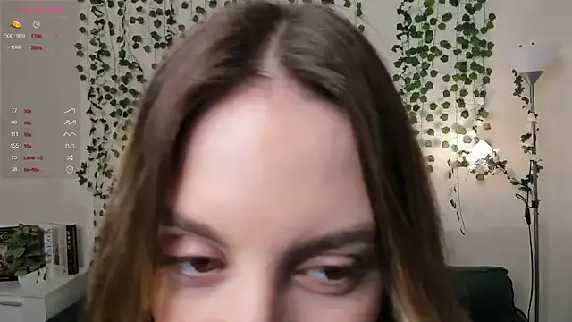 tatearnet – webcam model profile photo Image 5