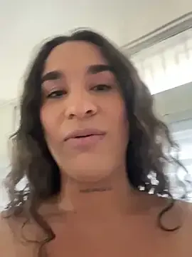 gimme_the_kiss – webcam model profile photo Image 10