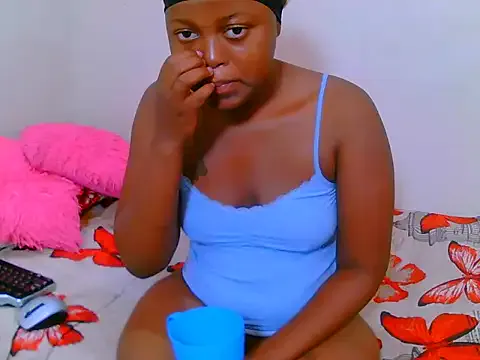 XxAlliGirlNextDoor – webcam model profile photo Image 8