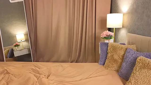 bisexualmilf – webcam model profile photo Image 12