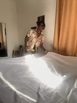 ihavepaws33 – webcam model profile photo Image 10