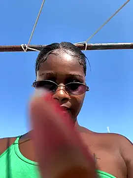 ihavepaws33 – webcam model profile photo Image 15