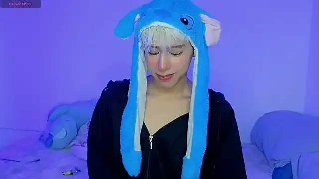 alexandjohntv – webcam model profile photo Image 2