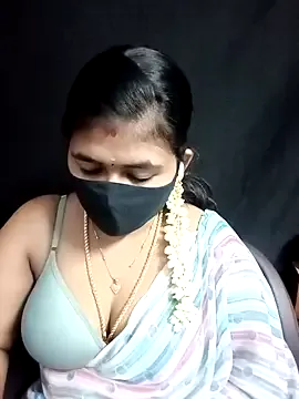 bisexualmilf – webcam model profile photo Image 4