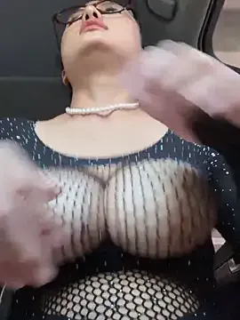 alana15 – webcam model profile photo Image 17