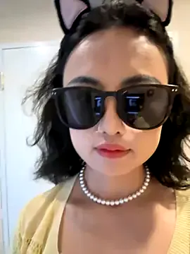 alana15 – webcam model profile photo Image 2