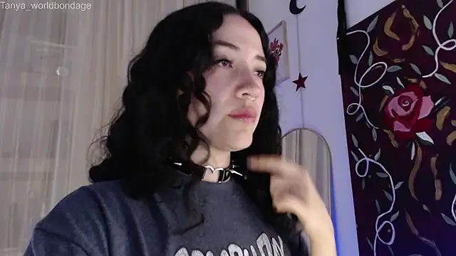 MayaMerciXoxo – webcam model profile photo Image 15