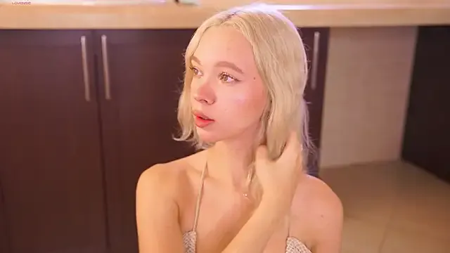 jewellhogan – webcam model profile photo Image 12