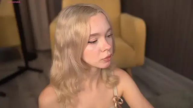 jewellhogan – webcam model profile photo Image 4