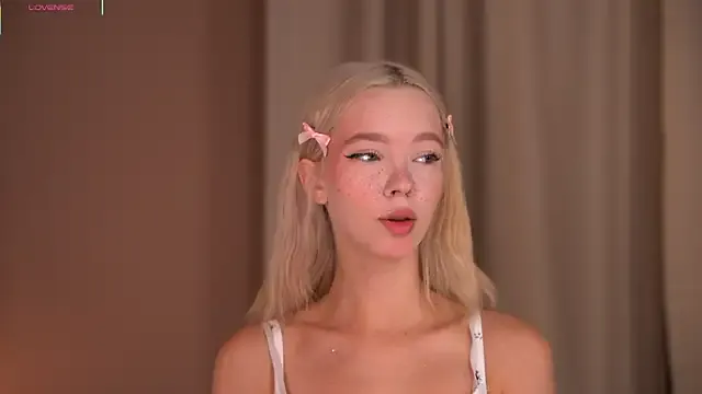 jewellhogan – webcam model profile photo Image 6