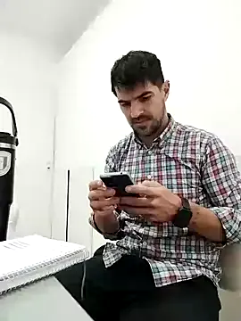 _Tomy08calderon – webcam model profile photo Image 19