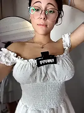 squishylove18 chat room preview Image 9