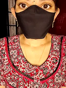 roouse – webcam model profile photo Image 16